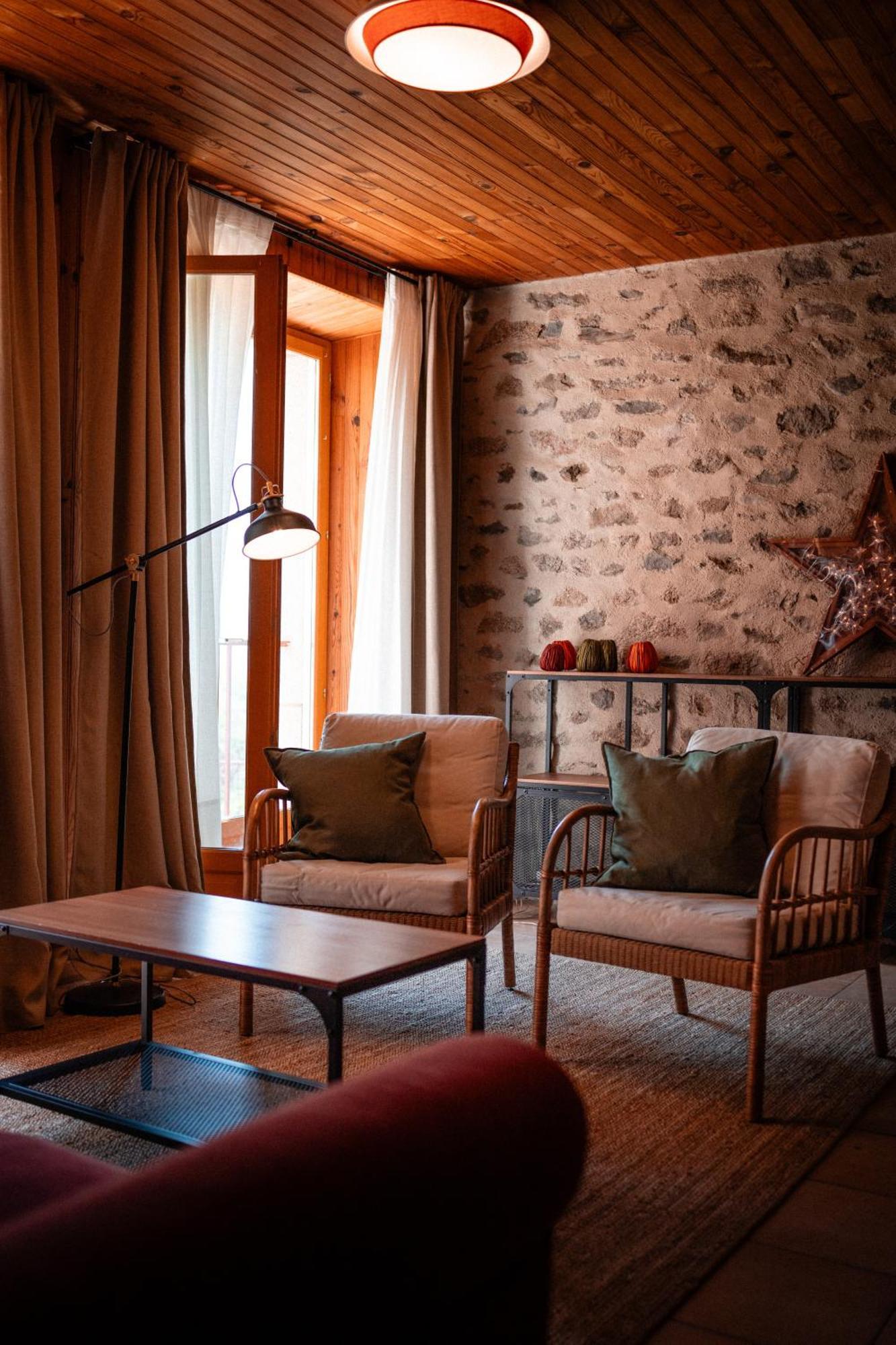 La Grande Maison Rouge Angoustrine 外观 照片